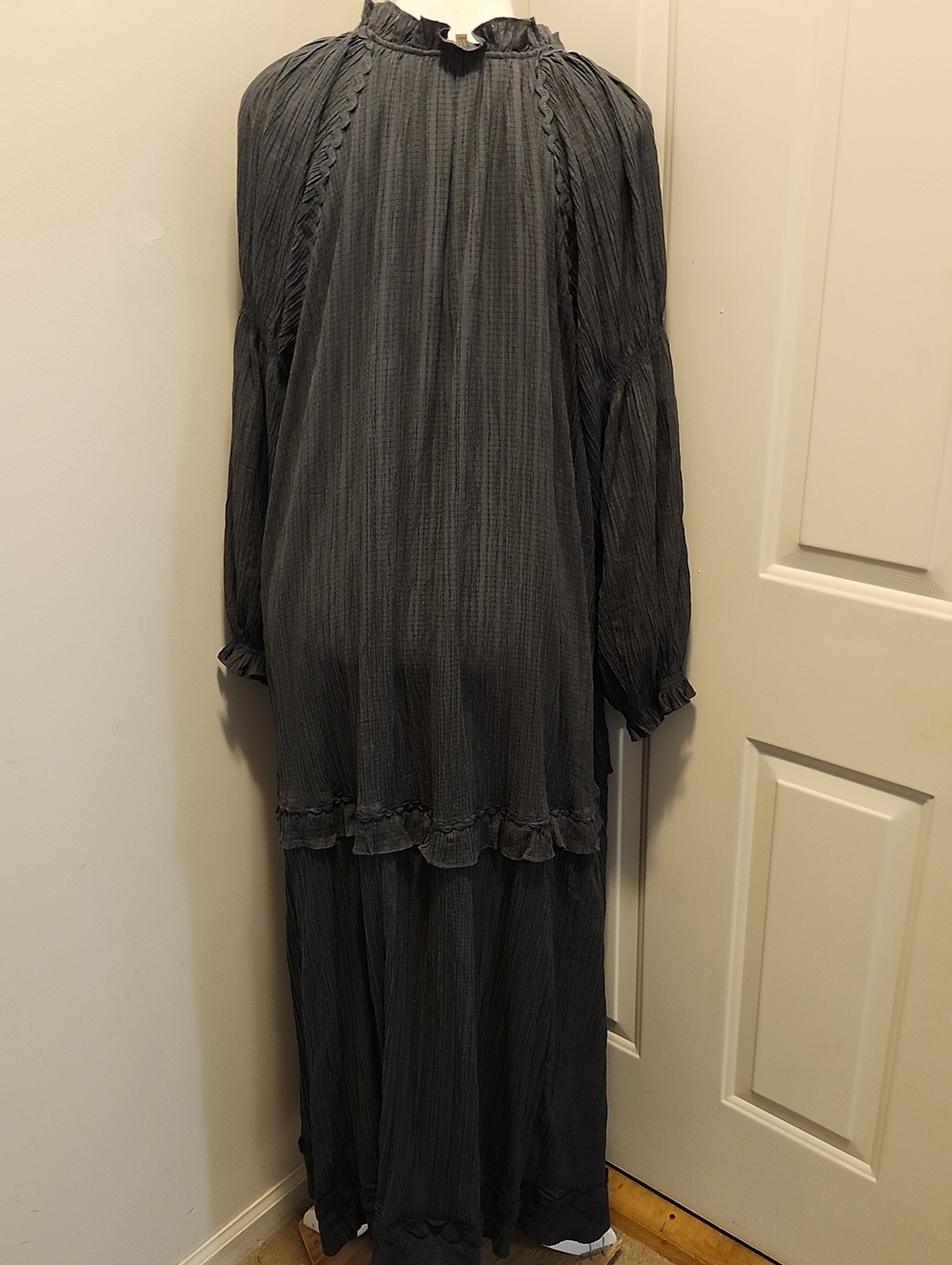 Promesa Charcoal Peaceful Prairie Textured Tiered Maxi Dress Small Oversize - Picture 6 of 13